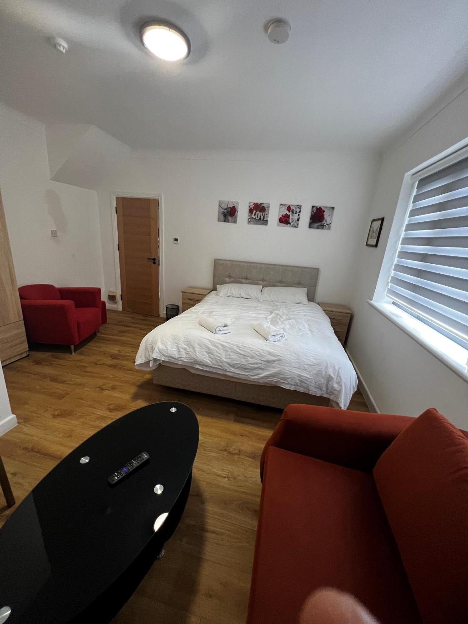 The Barrington Hotel New Barnet Экстерьер фото