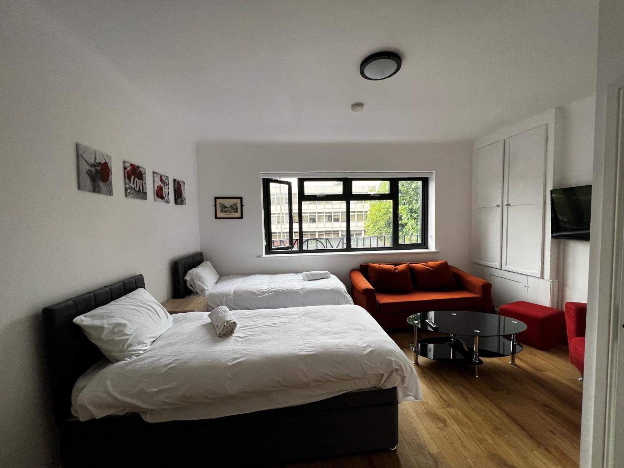The Barrington Hotel New Barnet Экстерьер фото