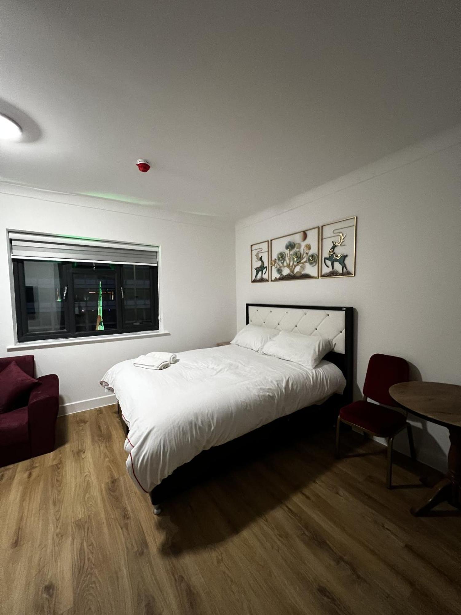 The Barrington Hotel New Barnet Экстерьер фото