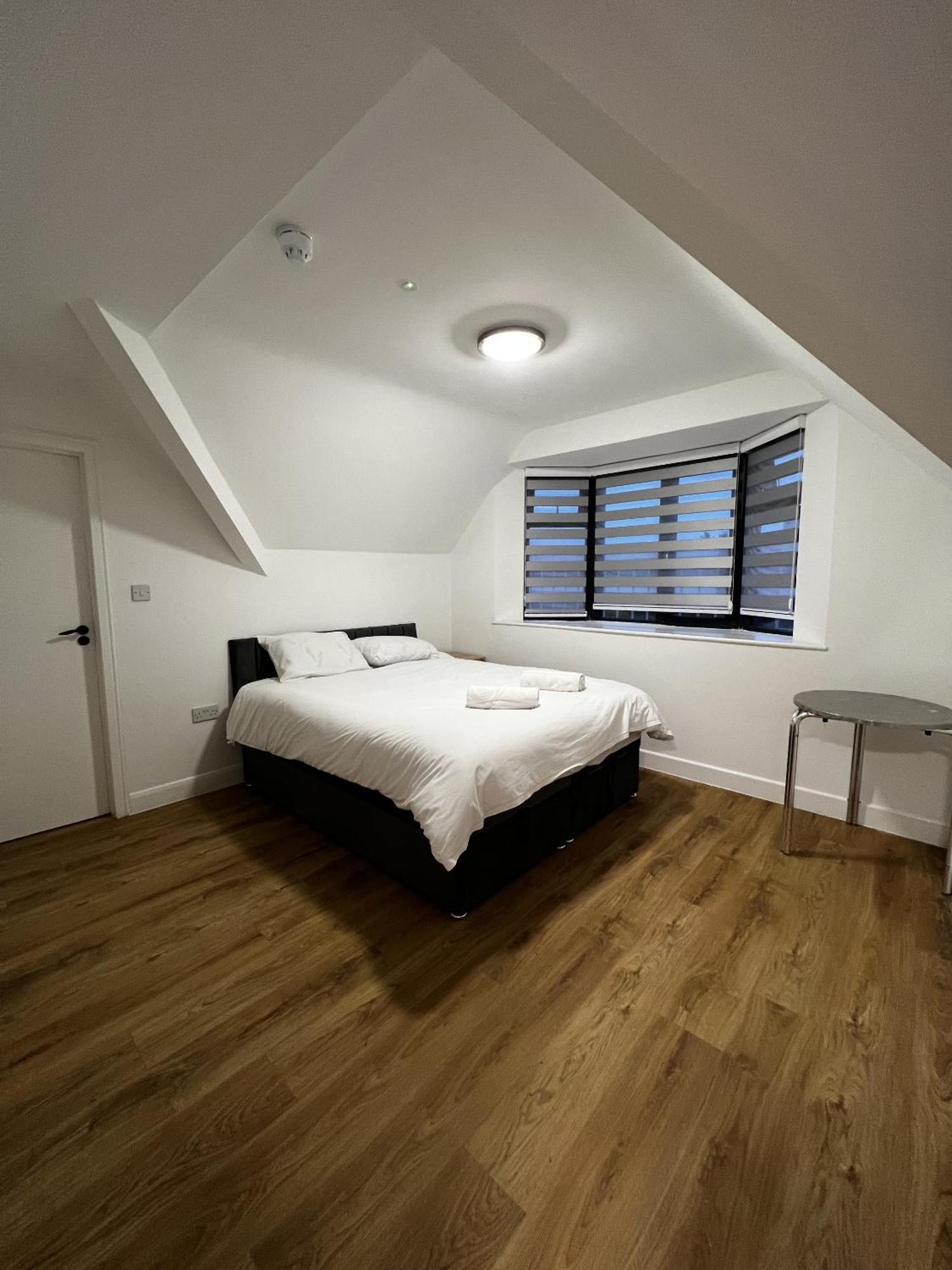 The Barrington Hotel New Barnet Экстерьер фото